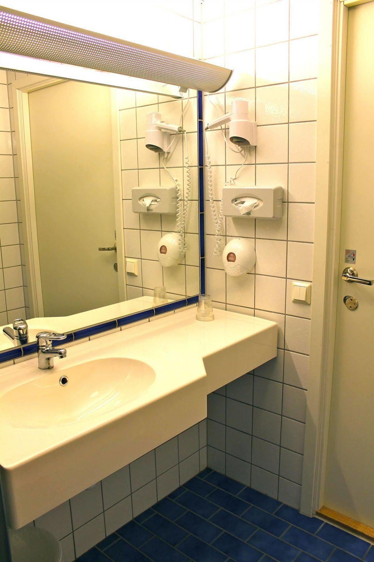 Vaetterleden Hotell & Restaurang Гренна Экстерьер фото